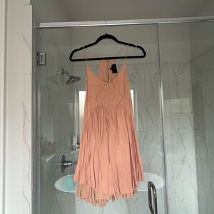 Romeo & Juliet Couture Peach Mini Dress